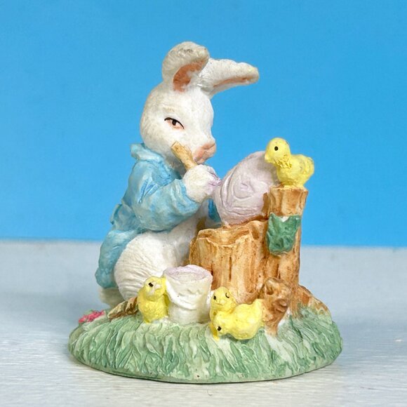 Beautifully Detailed Easter Bunny Rabbit Whimsical 2" Resin Figure Figurine‎ - Picture 5 of 5